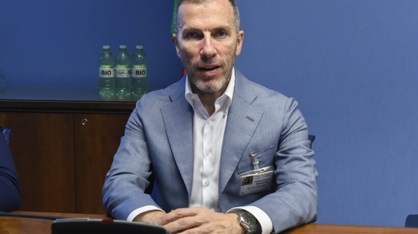 TimValue propone di non scorporare, arriva l’offerta alternativa a Kkr