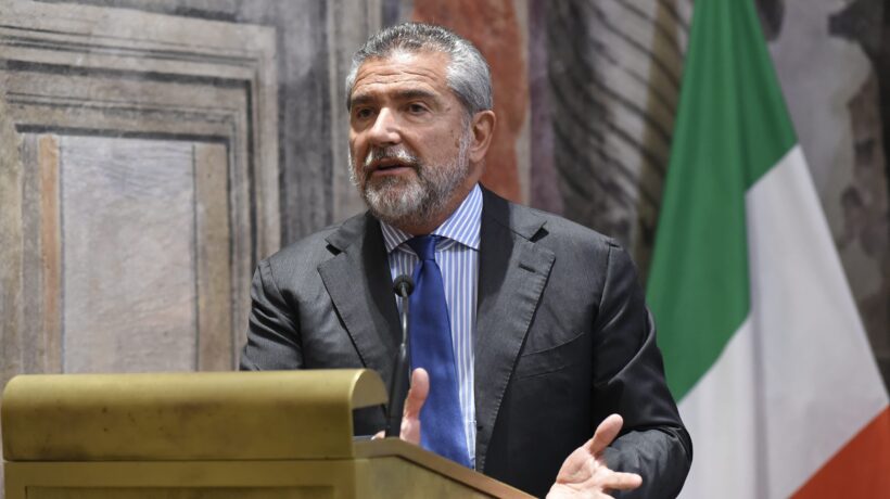 «Bugie sui tagli alla salute: 3 miliardi in più in manovra. Fondi extra per investire»