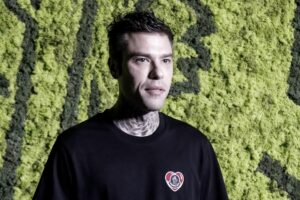 La censura su Fedez a «Belve» c’è stata. Ma arriva da Coletta e non dai meloniani