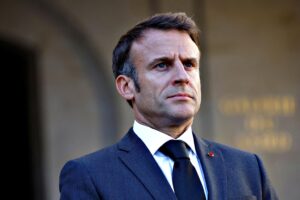 Anche la laica Francia ora teme il porno