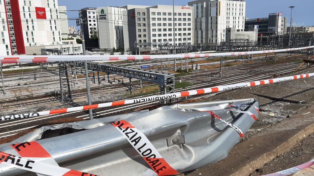 L’inchiesta si concentra sul guardrail. Autopsia sul corpo dell’autista del bus