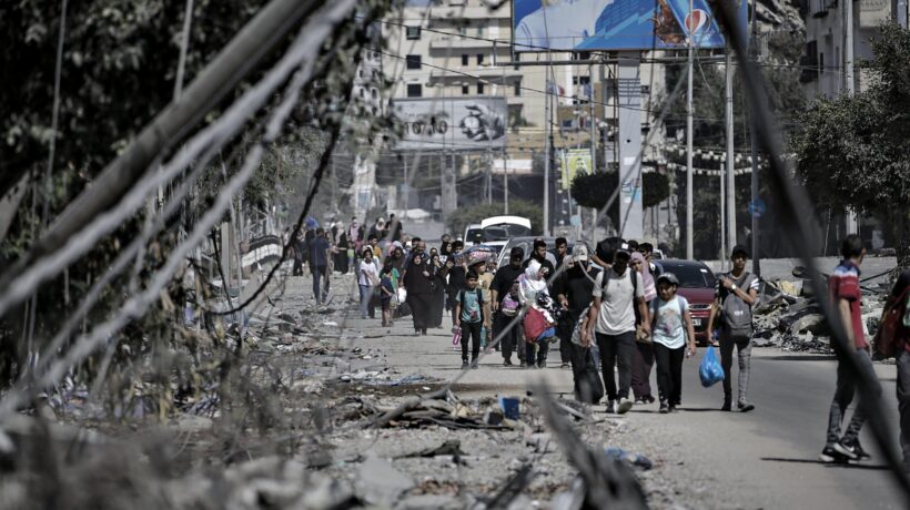 Raid in cerca degli ostaggi mentre l’ora X è più vicina. Sull’esodo da Gaza si tratta