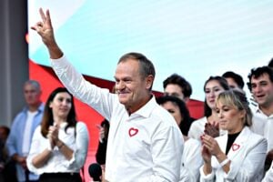 Tusk è il nuovo idolo della sinistra. Ma ha sostenuto Iran, Russia e Cina
