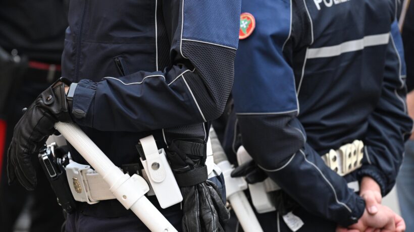 Ragazzo fermato per ore per uno scambio di persona. Ma il sindaco non si scusa