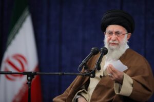 Bivio cruciale: attaccare Teheran o dialogarci