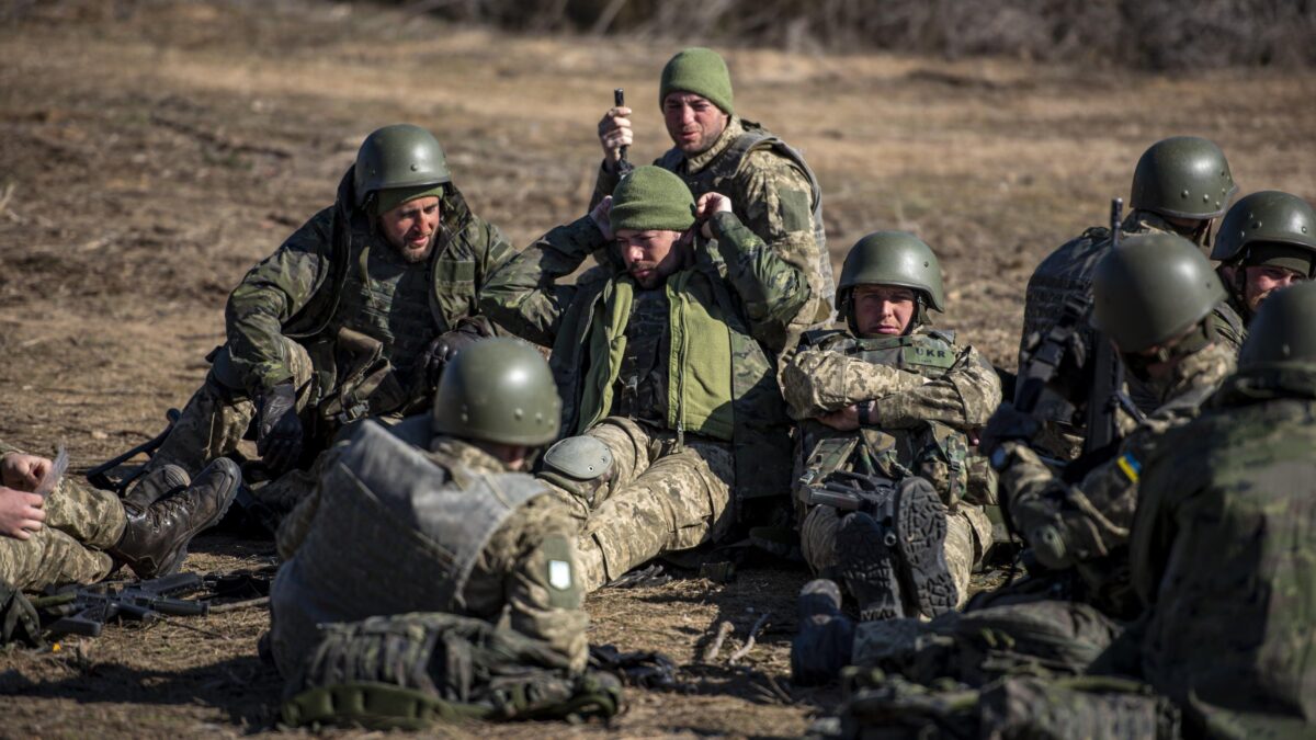 Col taglio ai fondi e senza munizioni la guerra di Kiev rischia di fallire