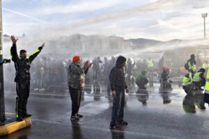 C’è un giudice a Trieste: annullate le sanzioni ai portuali anti green pass