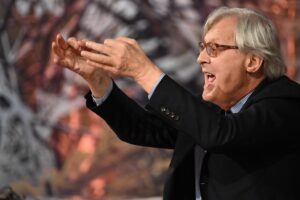 Sgarbi non guiderà la giuria di Miss Italia. E pure Fdi lo silura
