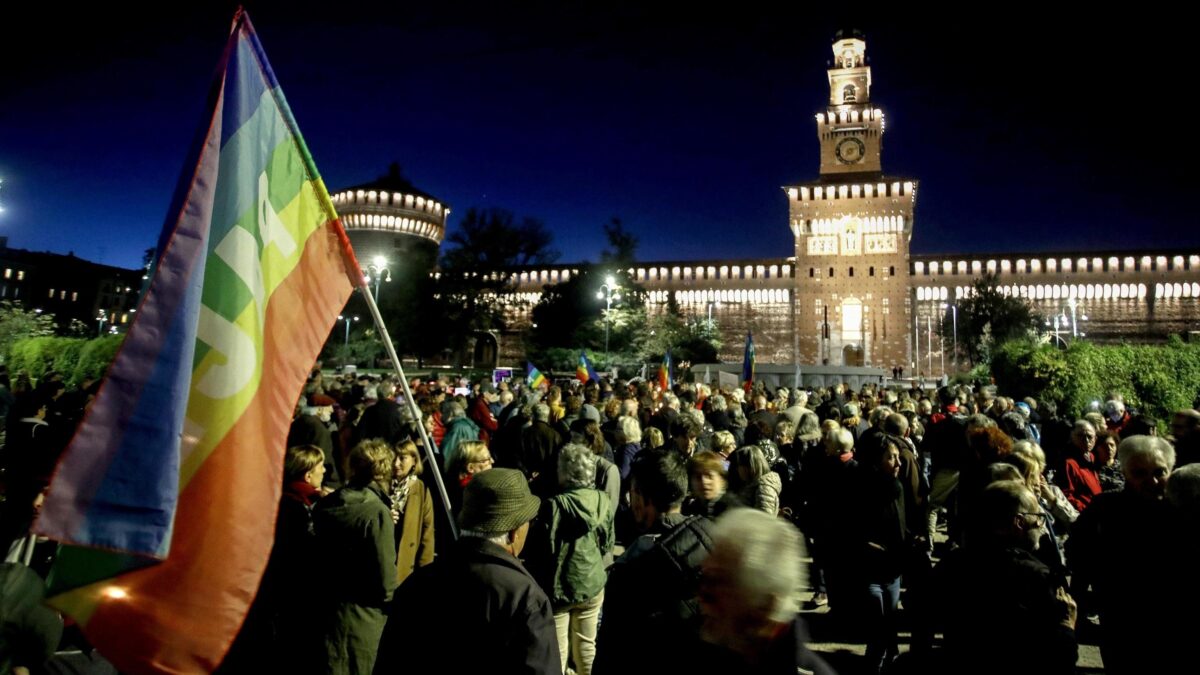 Da noi i pacifisti vietano le bandiere d’Israele