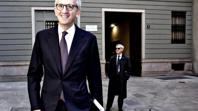 L’assemblea di Mediobanca tiene i vecchi manager. Nagel tende la mano a Delfin