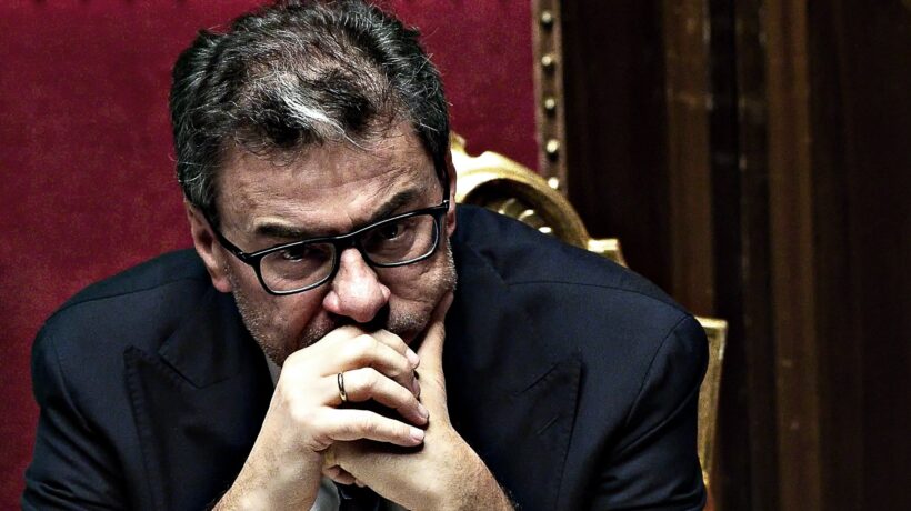 Sì alla manovra senza emendamenti. Giallo sul taglio dei fondi ai disabili