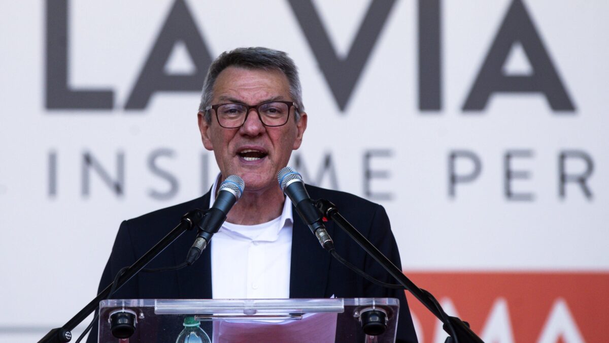 Meno di 50.000 in piazza. Il partito Landini-Schlein non piace neanche a sinistra