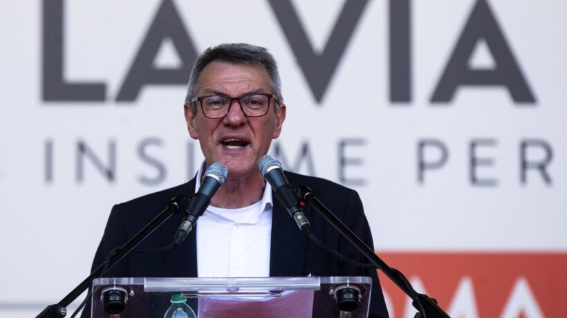 Meno di 50.000 in piazza. Il partito Landini-Schlein non piace neanche a sinistra