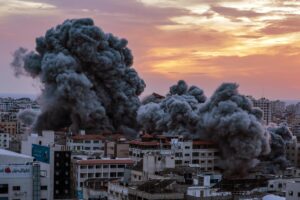 La guerra «lunga e difficile» di Israele. Migliaia di morti, già riconquistata Sderot