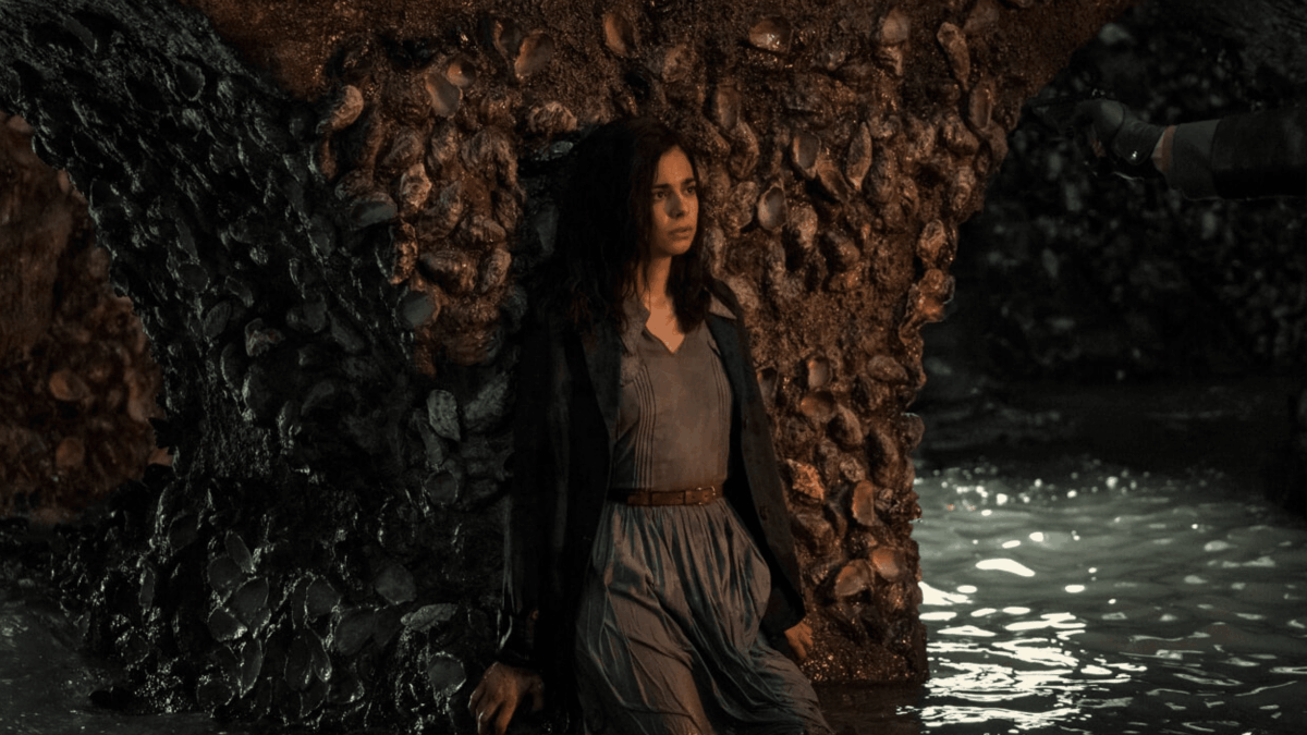 «Tutta la luce che non vediamo», la miniserie tratta dal romanzo di Doerr in arrivo su Netflix