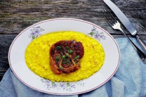 Il giallo di Milano è il risotto con l’ossobuco