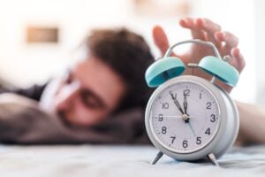 Siamo tornati all’ora solare e per molti è ancora un trauma