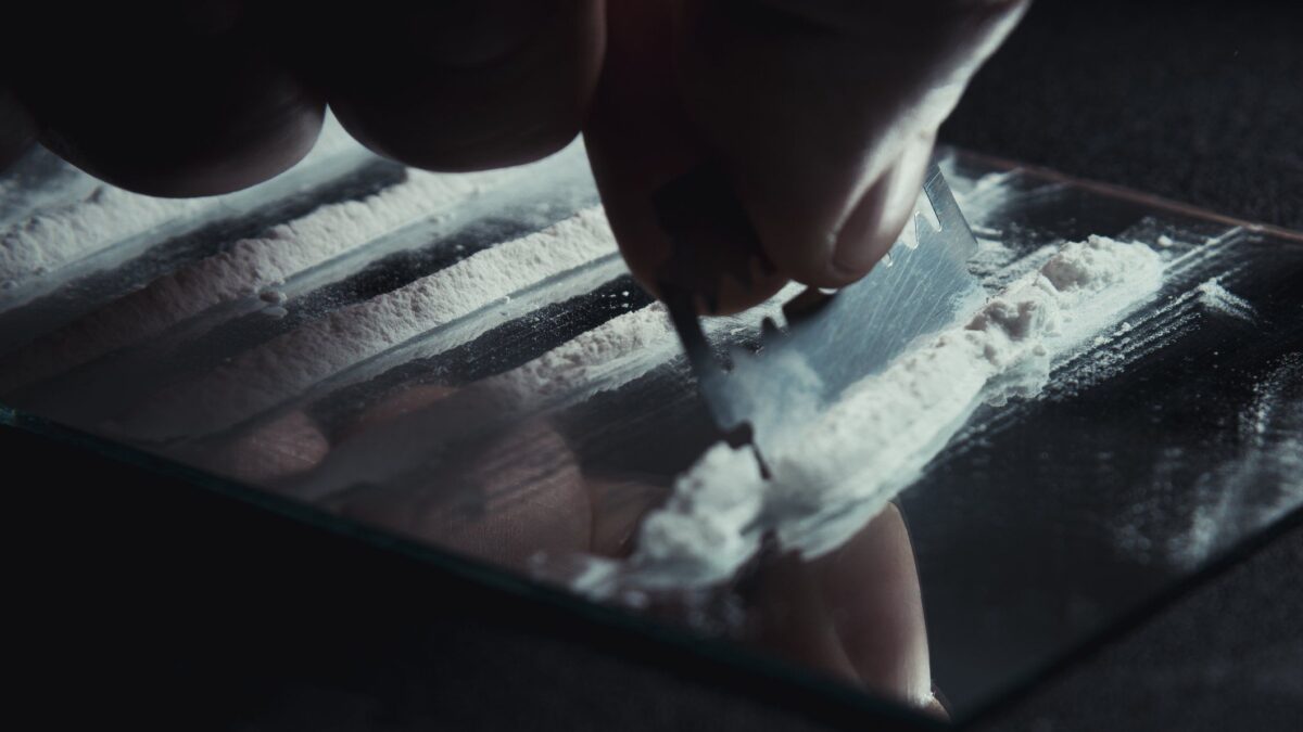Festini a base di cocaina in Liguria. La confessione di una delle ragazze