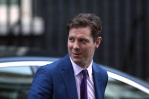 L’indagine in Uk sul virus smonta i diktat. Qui invece la commissione resta al palo