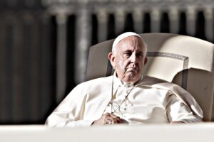 Bergoglio è l’unico Papa che fa fuori i critici