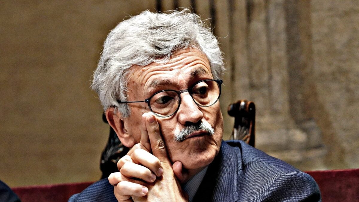 D’Alema torna in pista. Ora fa il consulente d’affari del bancarottiere Intrieri