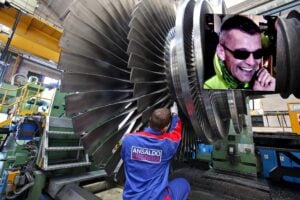 Consulente d’oro di Ansaldo energia pagato 100.000 al mese ad Abu Dhabi
