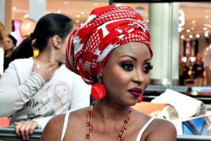 Spunta l’Ong dell’estetica di Lady Soumahoro