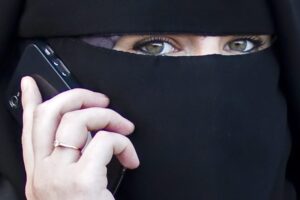 È l’Occidente woke che ha tradito le donne