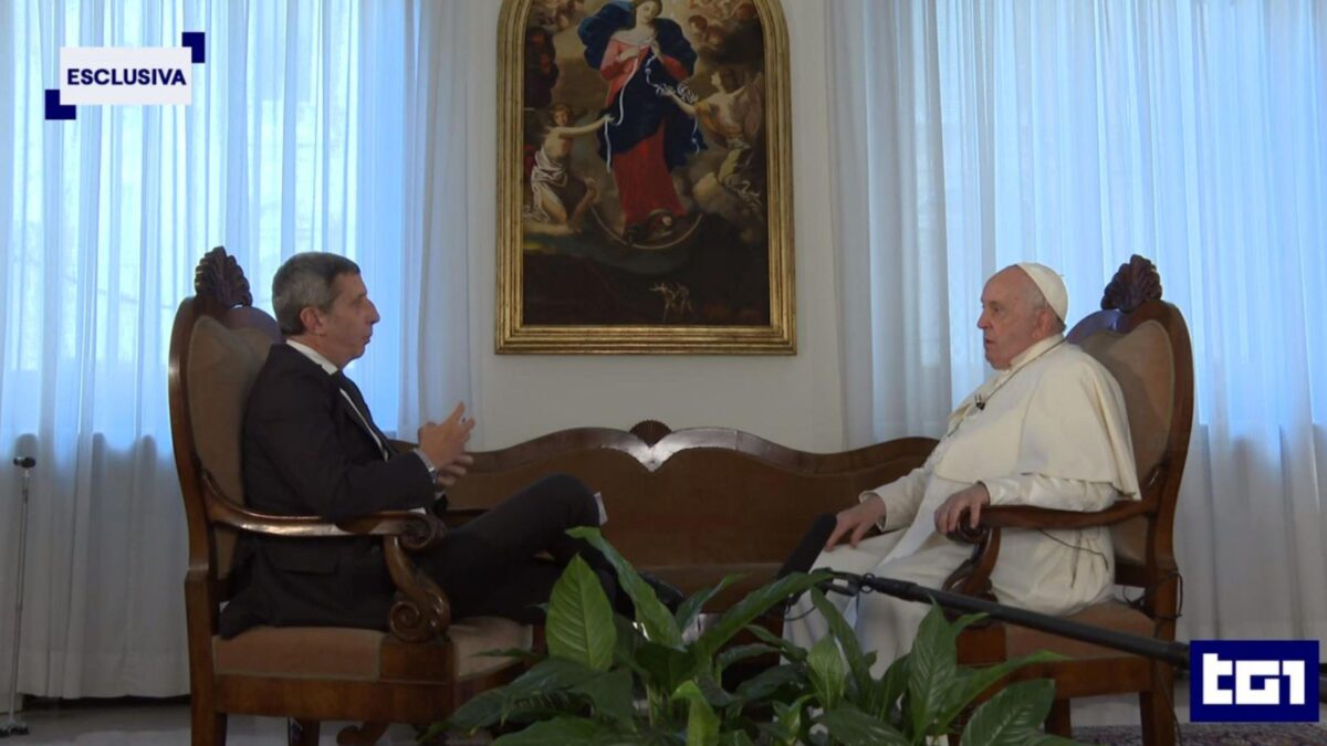 Francesco bacchetta i conservatori: «Indietristi, la Chiesa va avanti»