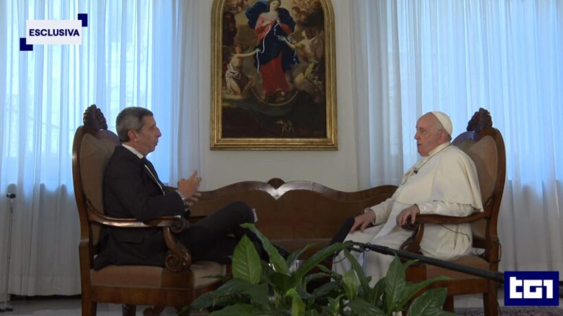 Francesco bacchetta i conservatori: «Indietristi, la Chiesa va avanti»
