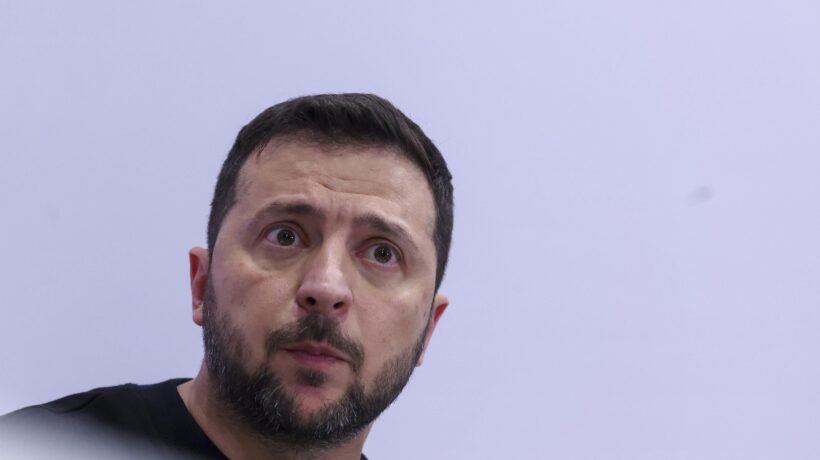 Zelensky vede nero: «Mi stanno mollando»