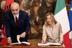Sui migranti agiamo senza l’Europa. Chi arriva lo manderemo in Albania