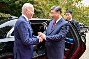 La Casa Bianca è divisa sulla Cina e a Biden restano solo le gaffe