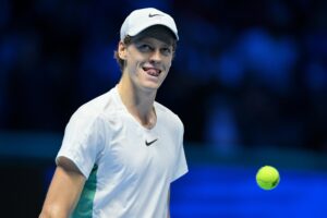 Delirio per Sinner. Sconfigge Medvedev e oggi si gioca le Finals a Torino