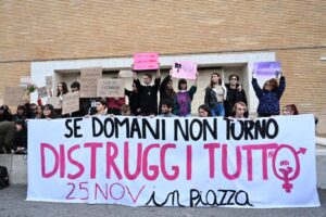 Usano perfino un omicidio per «rieducare» il maschio