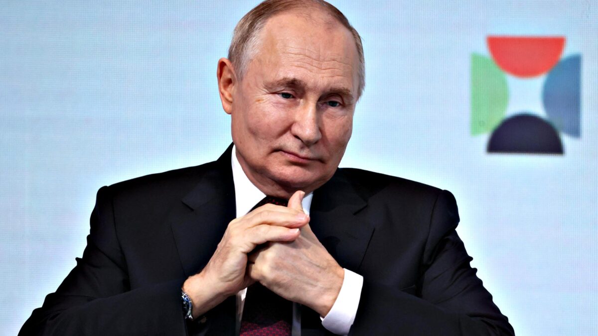 Putin ritrova la sua poltrona al G20 mentre l’Ue torna a comprargli il gas