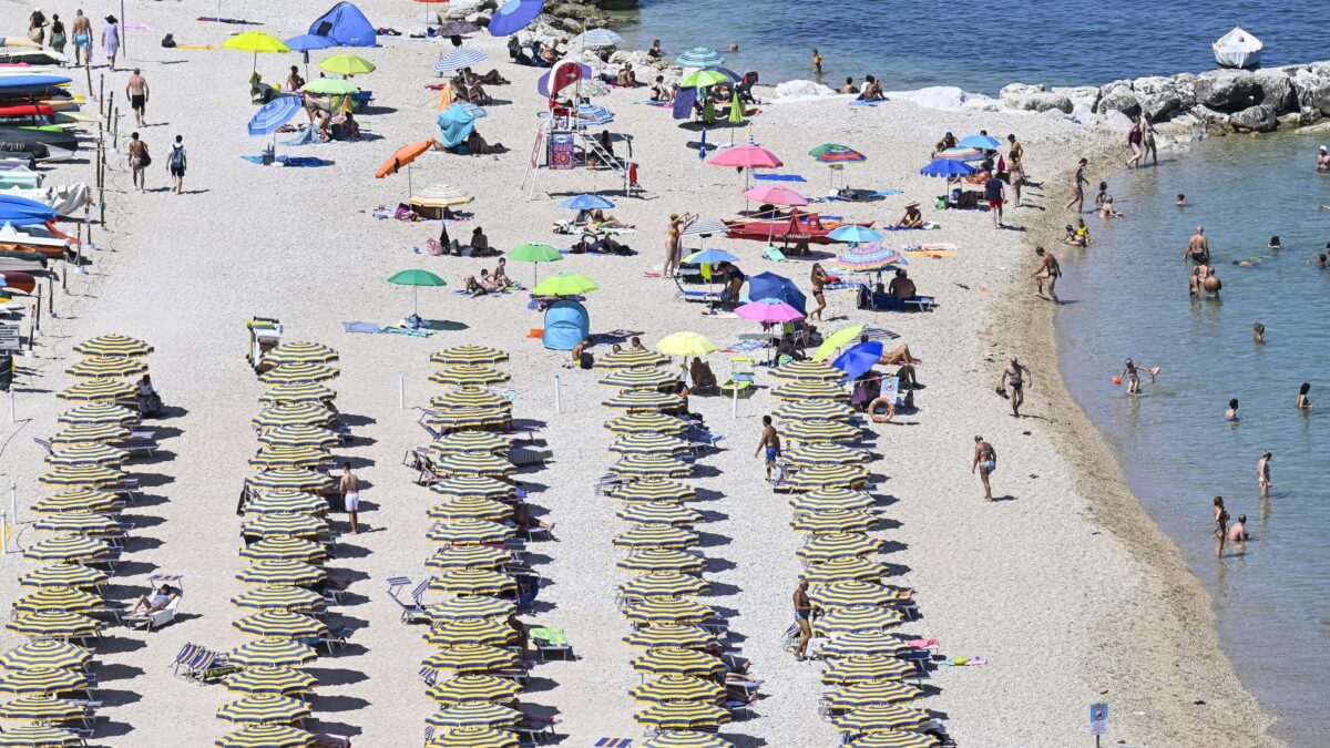 La Cassazione ribalta l’Europa sui balneari: possibili le proroghe