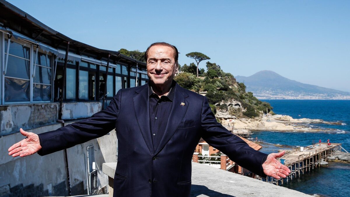 La vera storia del falso testamento di Berlusconi: «Un collage di carte»