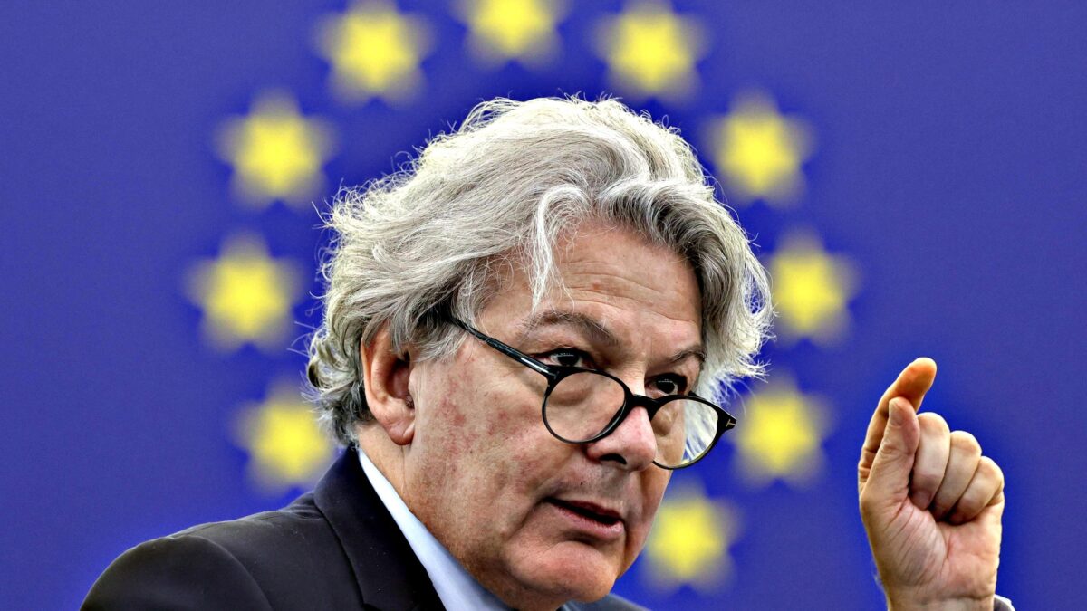 L’Ue recluta i «guardiani» dell’online per indottrinare i ragazzi in classe