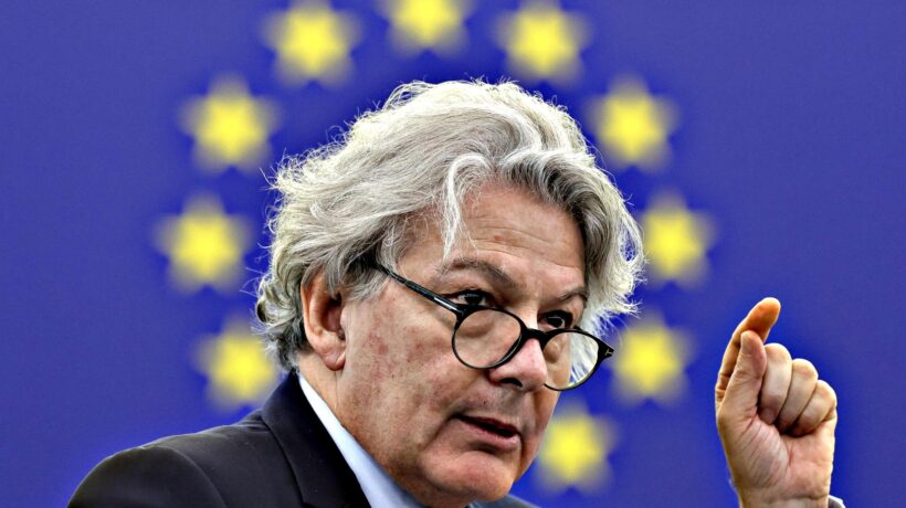 L’Ue recluta i «guardiani» dell’online per indottrinare i ragazzi in classe