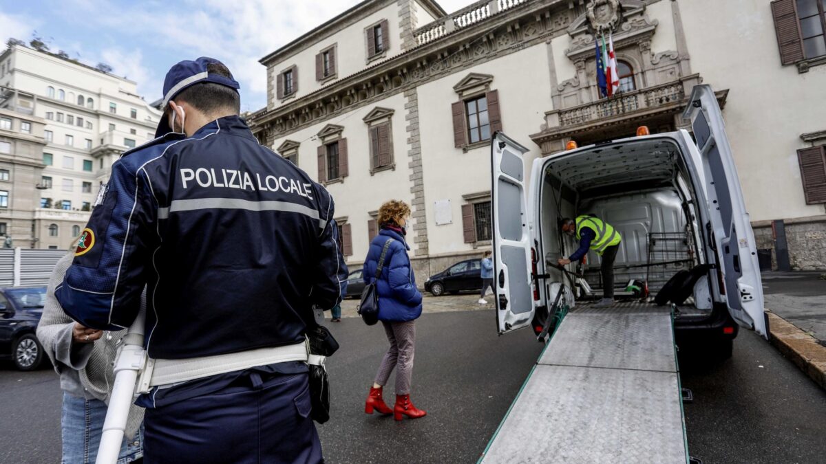 Capolavoro area B: vigili di Milano senza wc