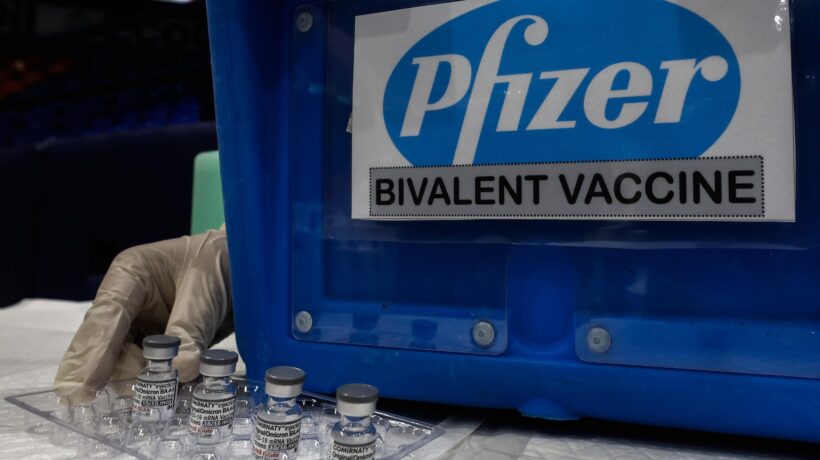 Giallo sui contratti dei vaccini Pfizer: «Sconosciuti effetti ed efficacia»