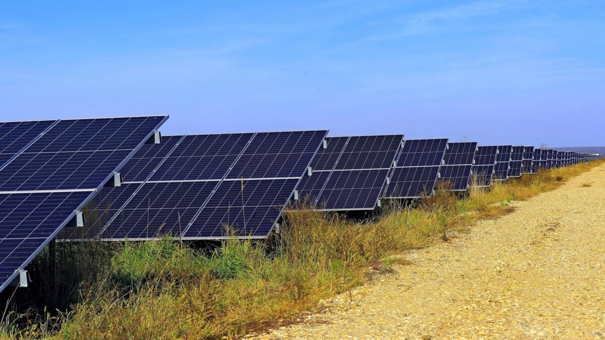 Luigi Fressoia: «Eolico e fotovoltaico non servono. E per di più deturpano il paesaggio»