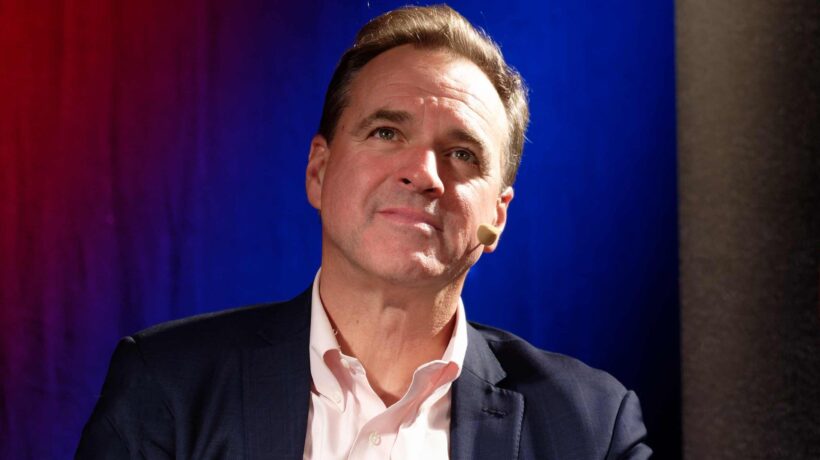 Niall Ferguson: «Cristianesimo in crisi. Serve un risveglio per resistere all’islam»
