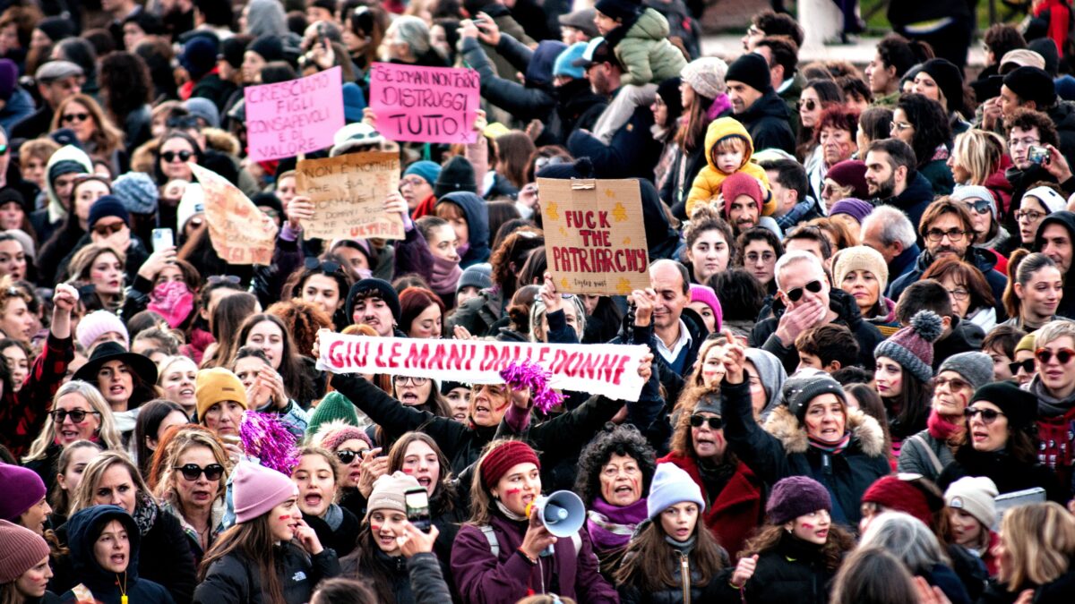 Gli slogan anti maschio sono un boomerang