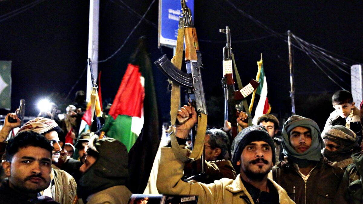 Odiano gli ebrei e i sauditi e seguono gli ayatollah. Ecco l’identikit dei ribelli