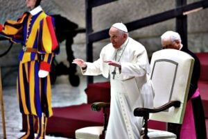 Papocchio del Papa sulle coppie gay