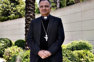Il caso Ong conferma che con i soldi il cattolico o frega o si fa fregare