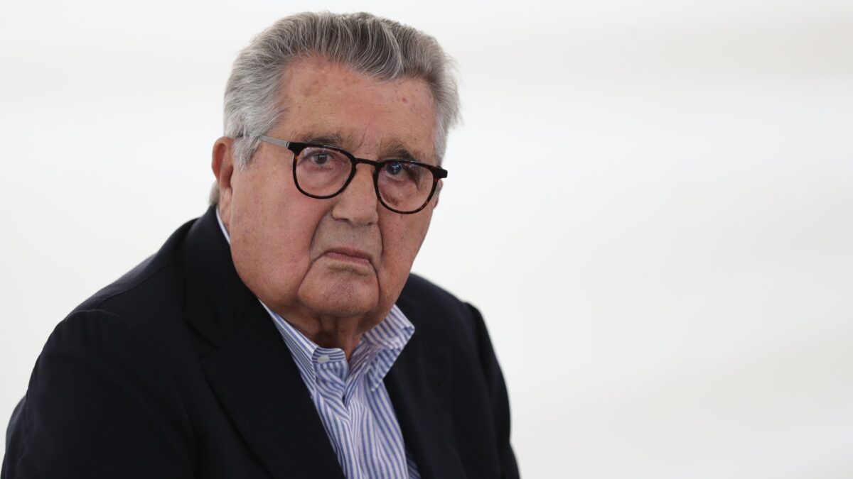 De Benedetti ingrato demolisce i compagni dopo averli usati per fare i suoi affari