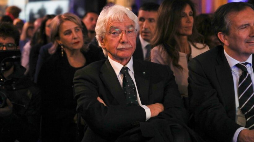 I fan del Mes si stracciano le vesti ma finiscono per svelare gli altarini